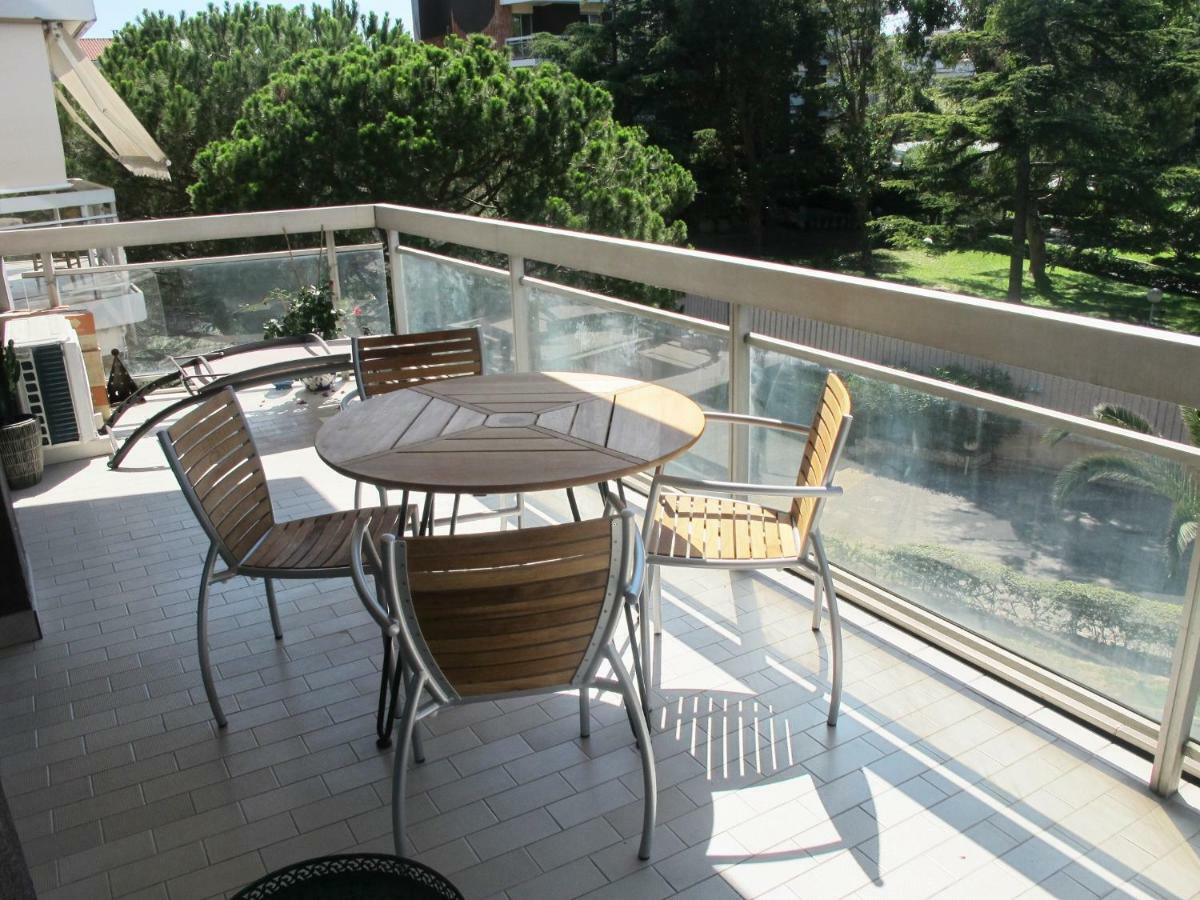 Les Charmilles Apartment *